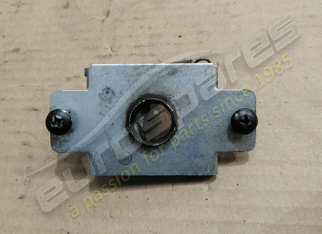 USED FERRARI CATCH. PART NUMBER 40099904 (1) used ferrari catch. part number 40099904 (1)