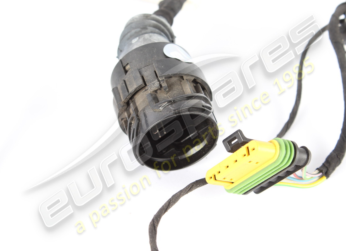 USED FERRARI PASSENGER SIDE DOOR CONNECTI. PART NUMBER 201109 (2) used ferrari passenger side door connecti. part number 201109 (2)