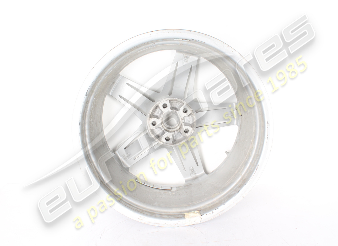 DAMAGED FERRARI FRONT WHEEL. PART NUMBER 283184 (3) damaged ferrari front wheel. part number 283184 (3)