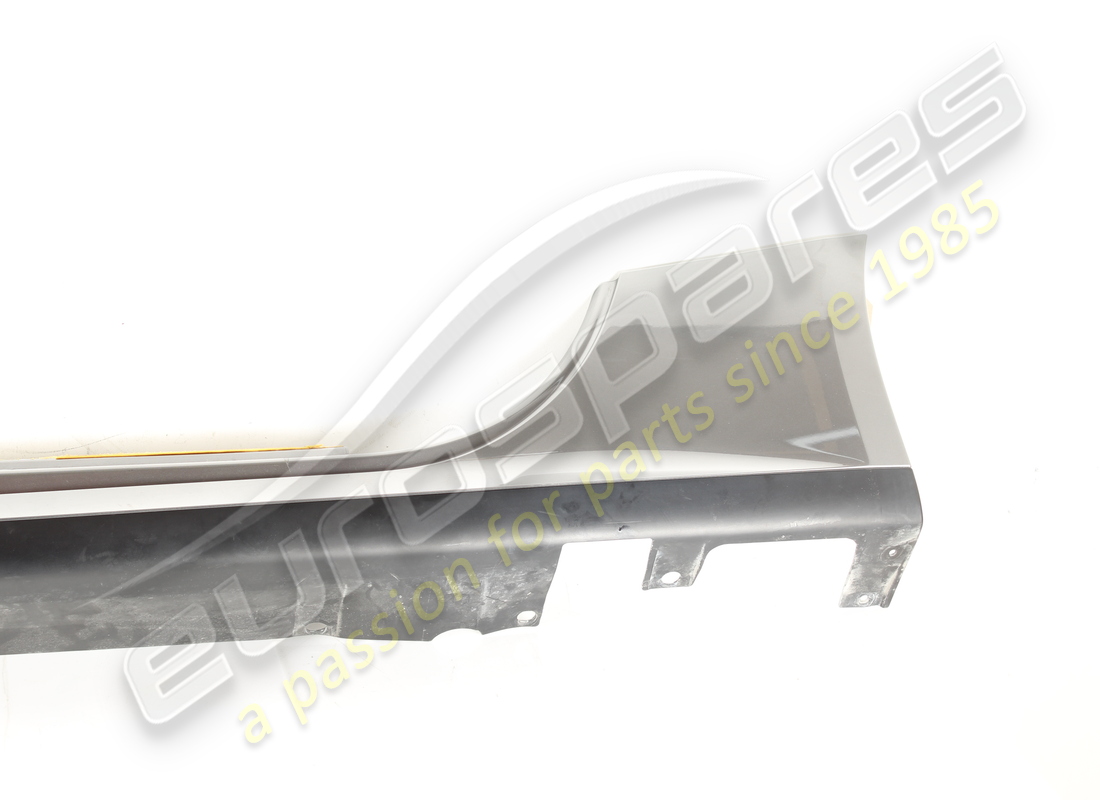used ferrari lh sill trim lateral trim. part number 83315010 (4)