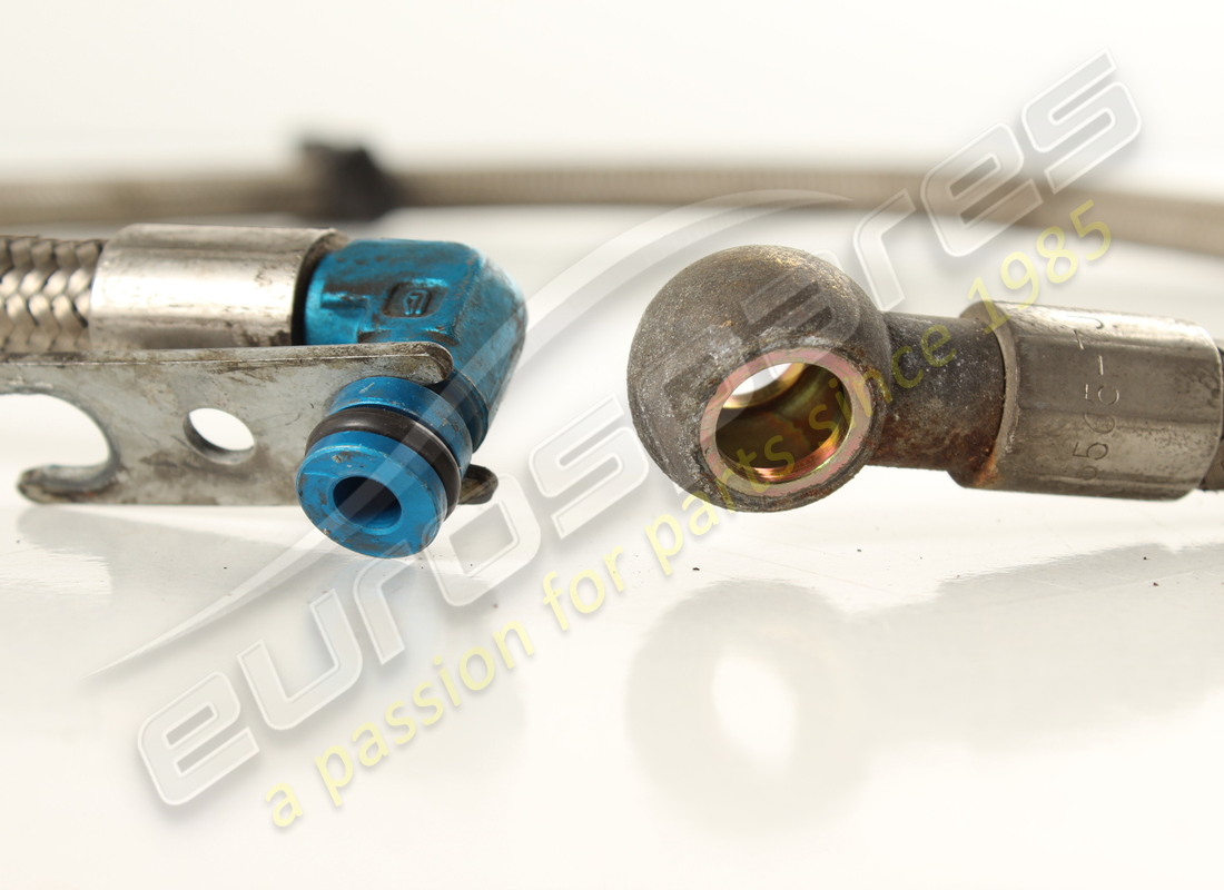 USED FERRARI FUEL PIPE. PART NUMBER 165565 (1) used ferrari fuel pipe. part number 165565 (1)