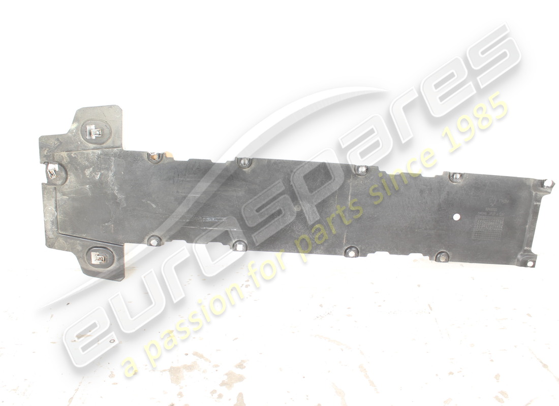 damaged ferrari central underbody shield. part number 87497100 (2)