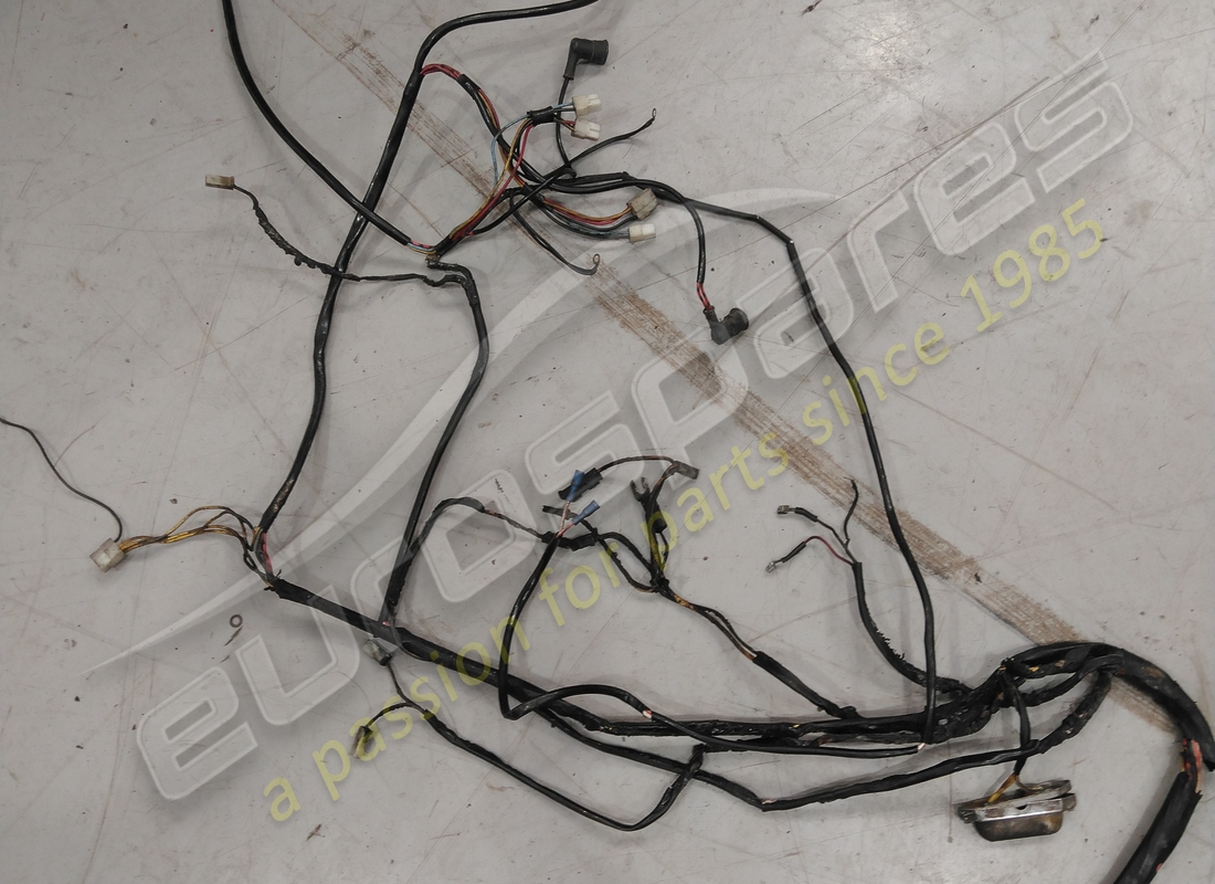 DAMAGED FERRARI WIRING LOOM. PART NUMBER 40332504 (2) damaged ferrari wiring loom. part number 40332504 (2)