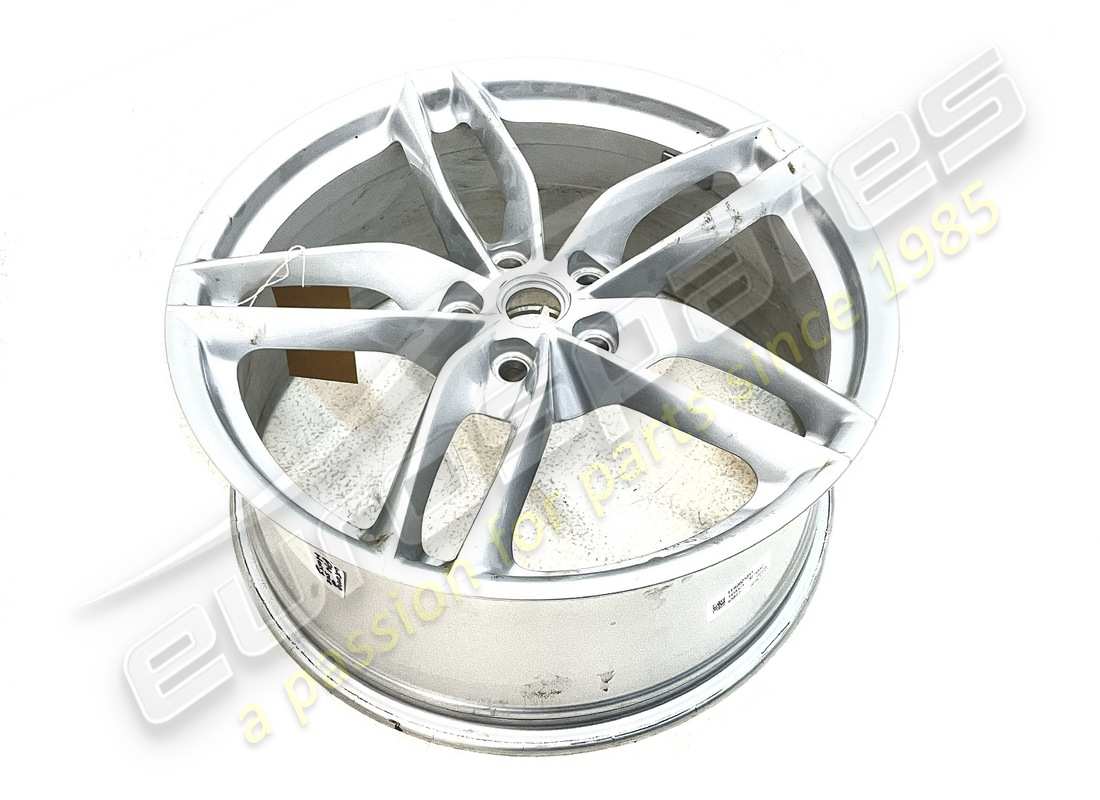 used ferrari front wheel. part number 310139 (2)