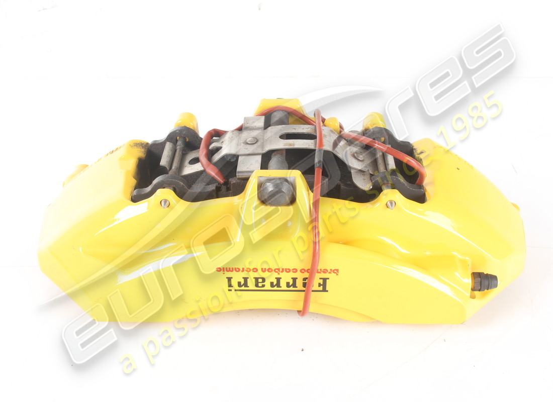 USED Ferrari FRONT RH CALIPER WITH PADS . PART NUMBER 315568 (1)
