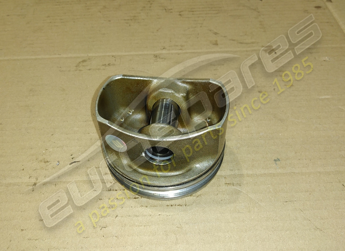 USED EUROSPARES PISTON COMPLETE WITH GUDGEON PIN. PART NUMBER EAP1390039 (2) used eurospares piston complete with gudgeon pin. part number eap1390039 (2)