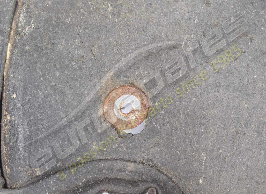 USED FERRARI RH GRAVEL GUARD RHD GTB. PART NUMBER 61859100 (4) used ferrari rh gravel guard rhd gtb. part number 61859100 (4)