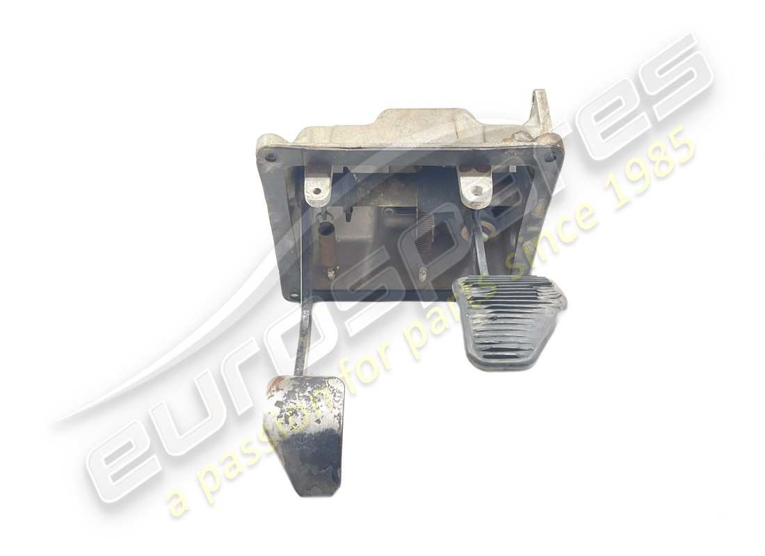USED FERRARI PEDAL BOX SUPPORT COMPLETE. PART NUMBER 108022 (2) used ferrari pedal box support complete. part number 108022 (2)