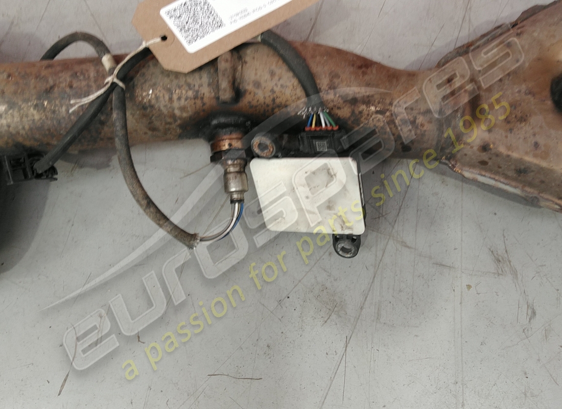 USED EUROSPARES EXHAUST CENTER BOX AND SENSORS. PART NUMBER EAP1374258 (2) used eurospares exhaust center box and sensors. part number eap1374258 (2)