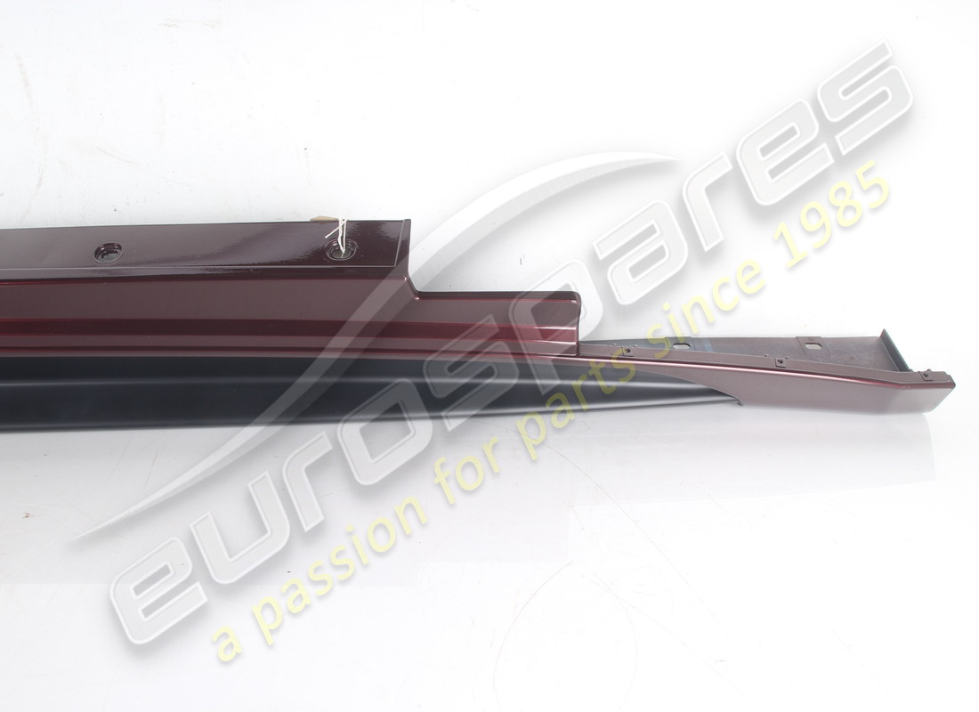 used maserati rh side skirt. part number 980145473 (3)