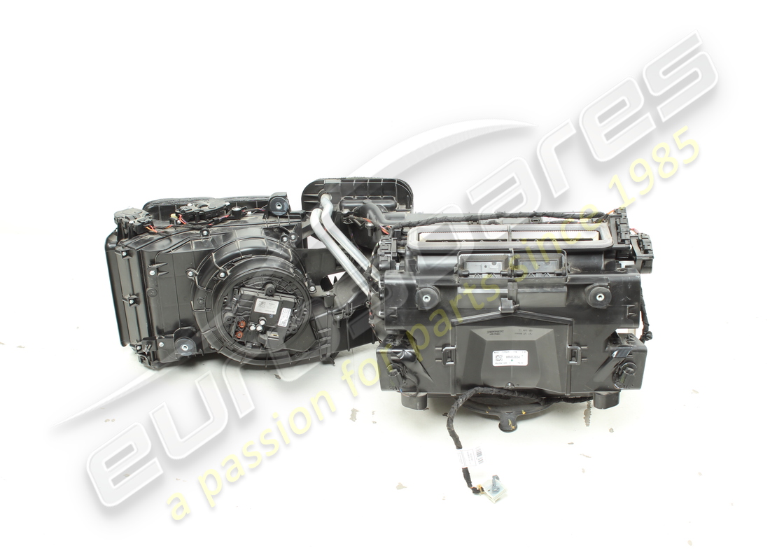 USED FERRARI COMPLETE AIR CONDITIONING UNIT. PART NUMBER 781682 (2) used ferrari complete air conditioning unit. part number 781682 (2)