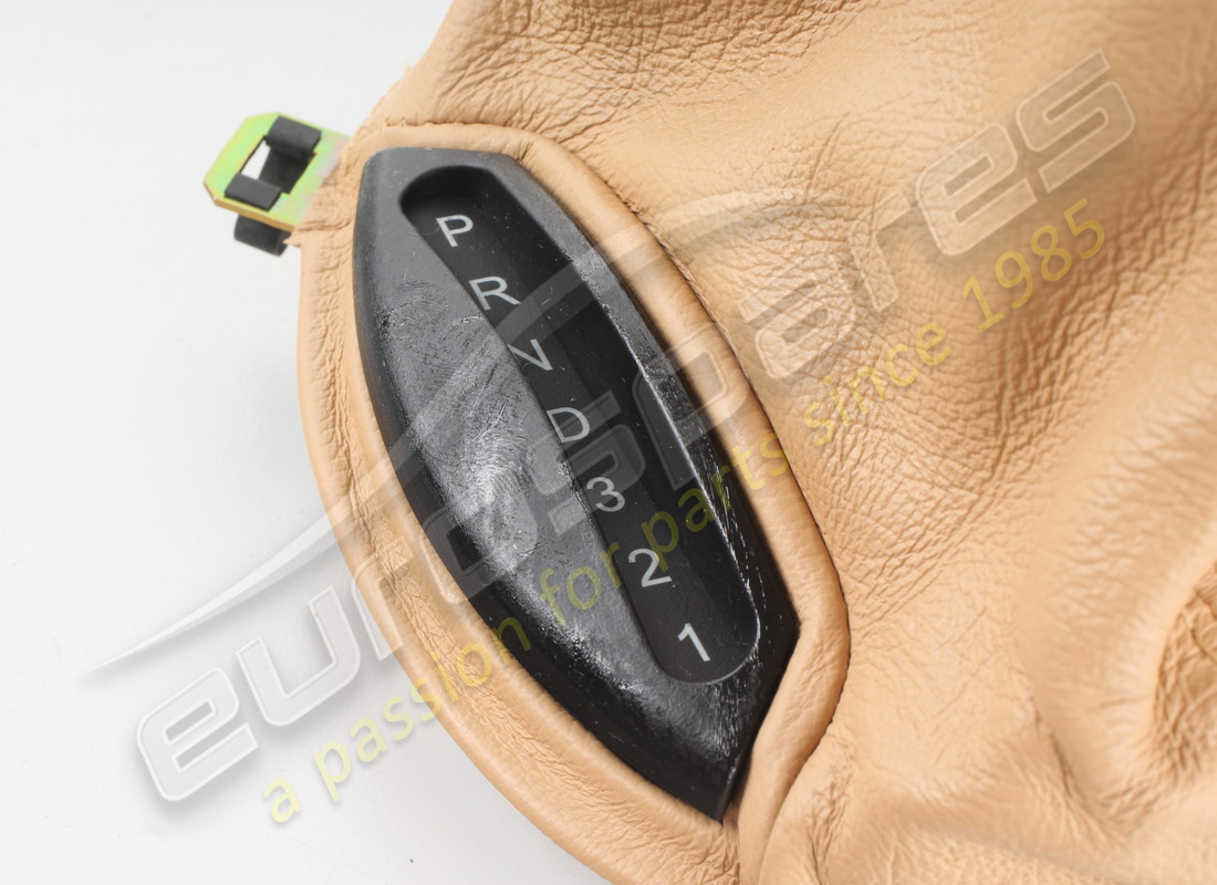 NEW (OTHER) MASERATI AUTOMATIC GEAR LEVER LEATHER SURROUND - LHD - BEIGE. PART NUMBER 981001301 (3) new (other) maserati automatic gear lever leather surround - lhd - beige. part number 981001301 (3)