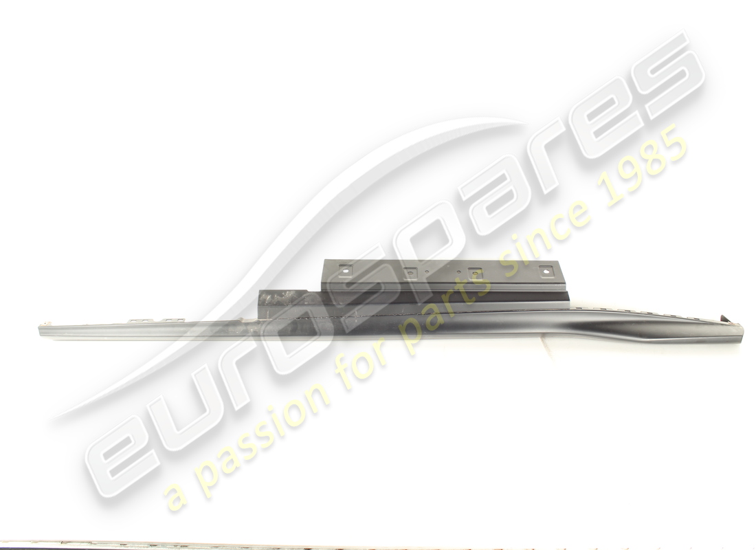 USED Ferrari COMPLETE LH OUTER SILL COVER . PART NUMBER 88068510 (1)