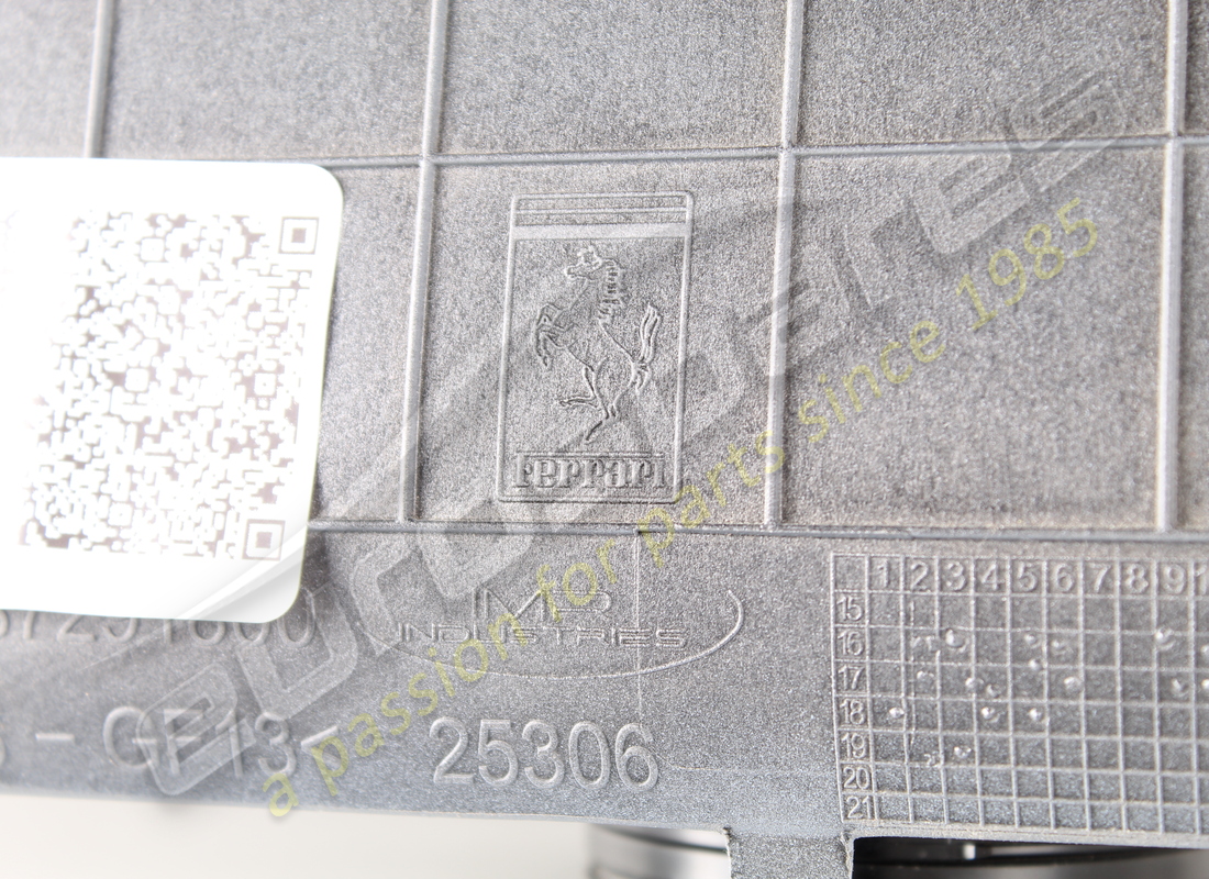 NEW FERRARI COMPLETE REAR SPOILER DUCT LOW. PART NUMBER 87291710 (3) new ferrari complete rear spoiler duct low. part number 87291710 (3)