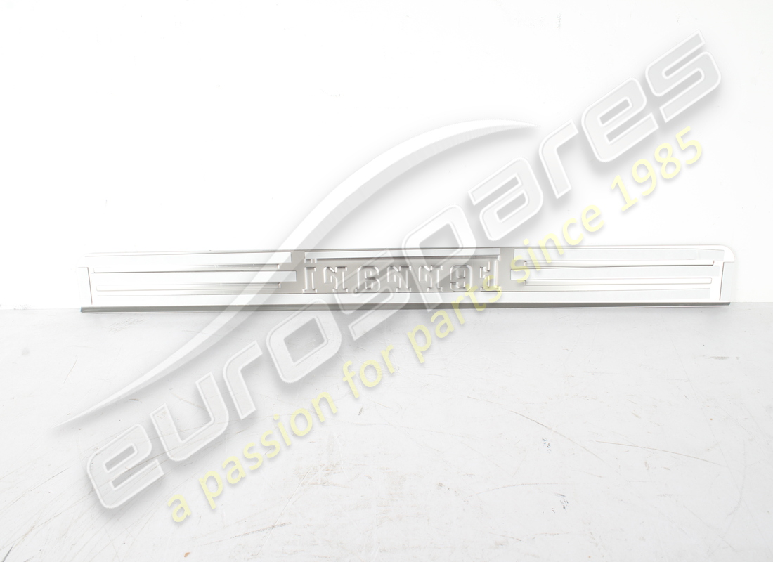 new ferrari rh kickplate. part number 86786100 (2)