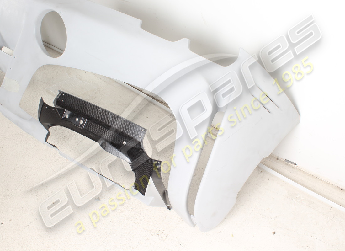 NEW FERRARI REAR BUMPER. PART NUMBER 985883510 (3) new ferrari rear bumper. part number 985883510 (3)