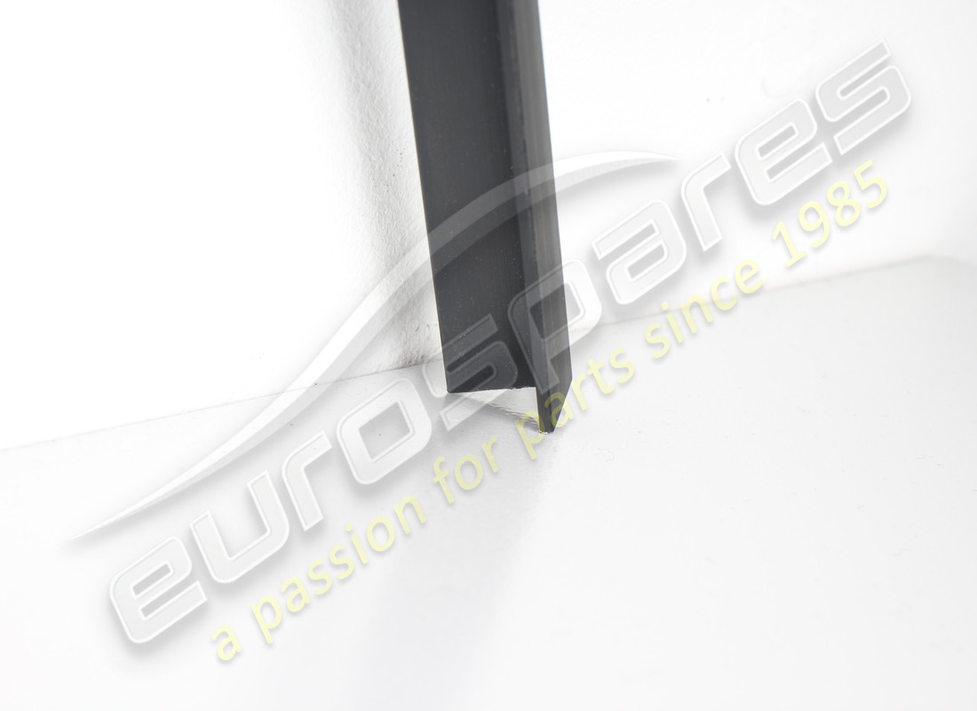 new ferrari trim. part number 61673900 (4)