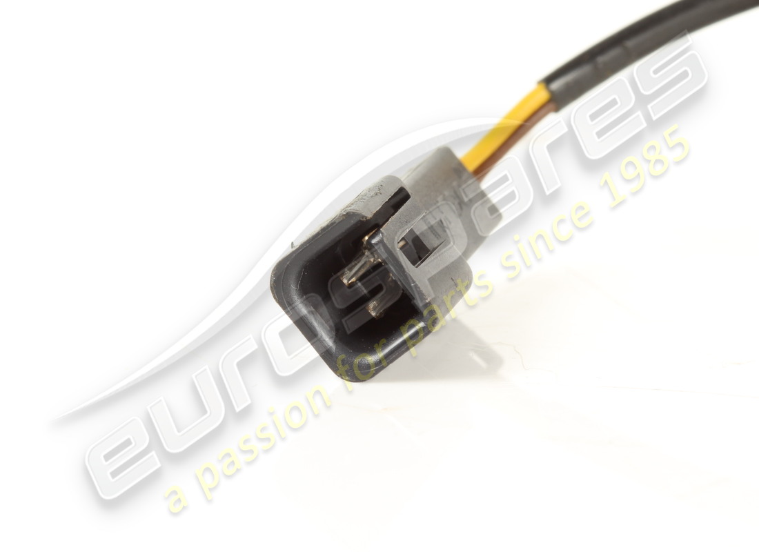 USED FERRARI KIT LH & RH FRONT LATCH. PART NUMBER 70001633 (4) used ferrari kit lh & rh front latch. part number 70001633 (4)