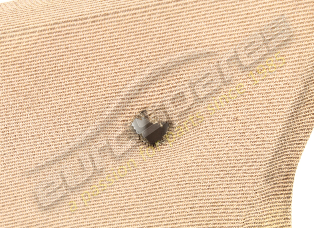 used ferrari rh rear moulding. part number 60679900 (3)