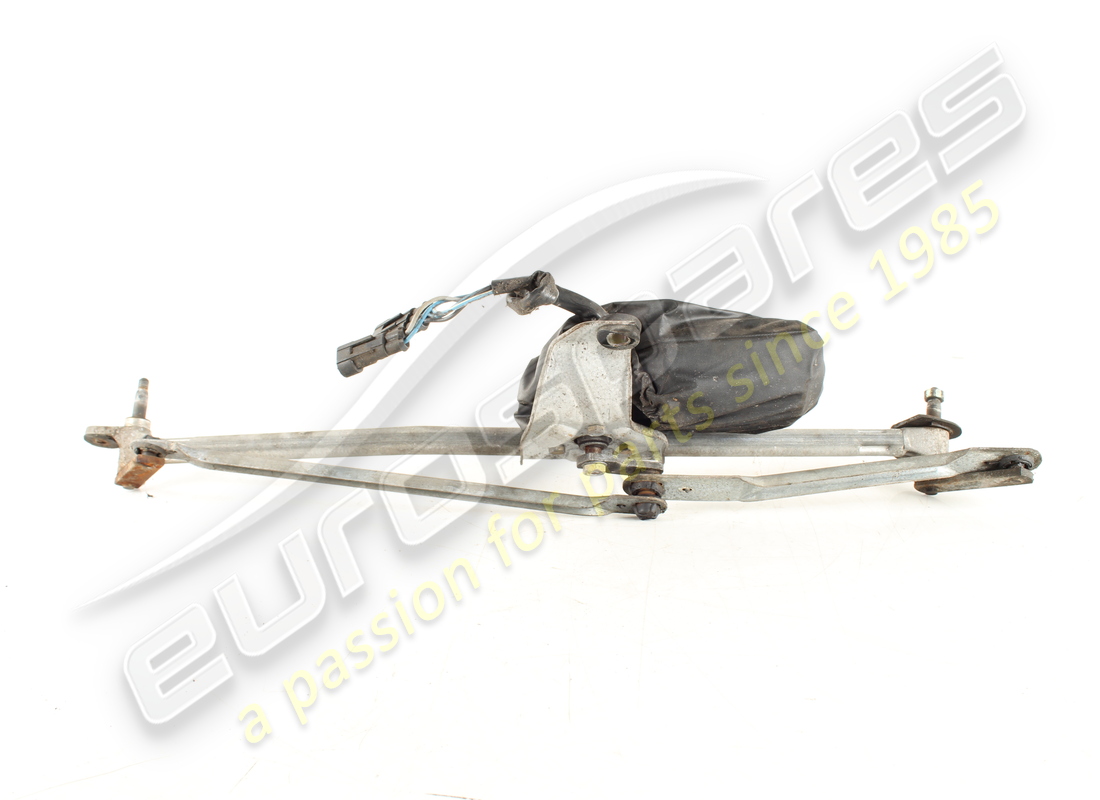 used maserati rhd windscreen wiper unit. part number 383310206 (2)