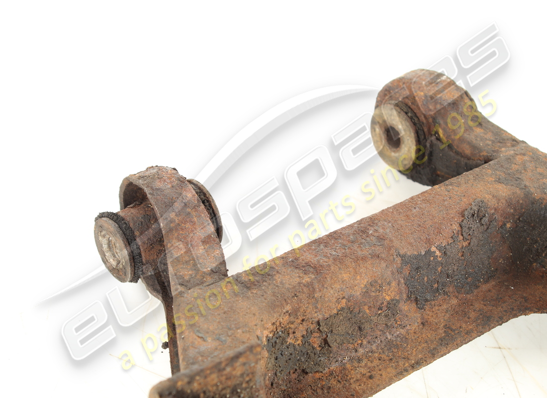 used ferrari lh rear suspension lower lever. part number 117806 (2)