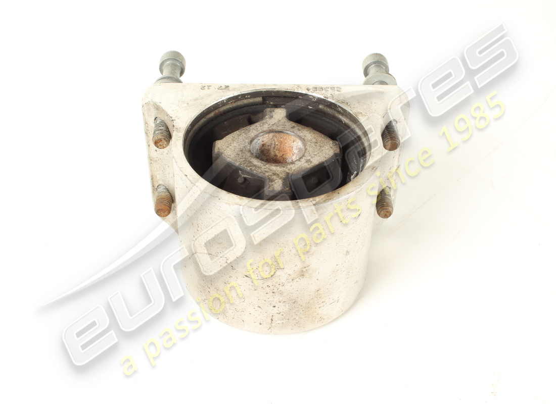 USED FERRARI COMPLETE BUSHING MOUNTING. PART NUMBER 253004 (3) used ferrari complete bushing mounting. part number 253004 (3)