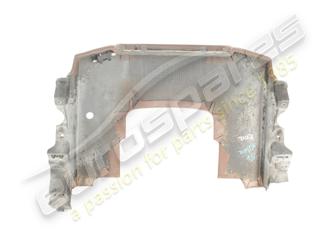 damaged ferrari central lower dashboard. part number 83424907 (2)