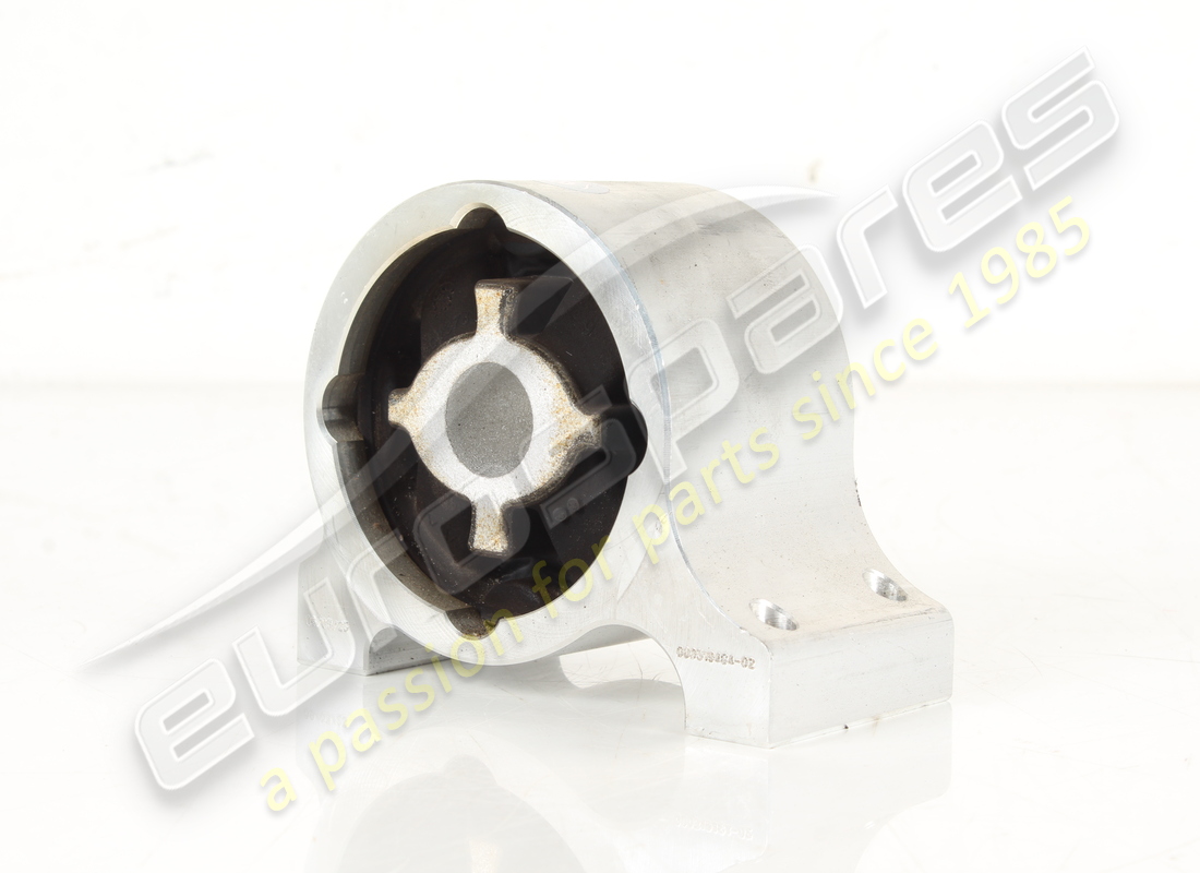 USED Ferrari COMPLETE RH BUSHING MOUNT . PART NUMBER 319484 (1)