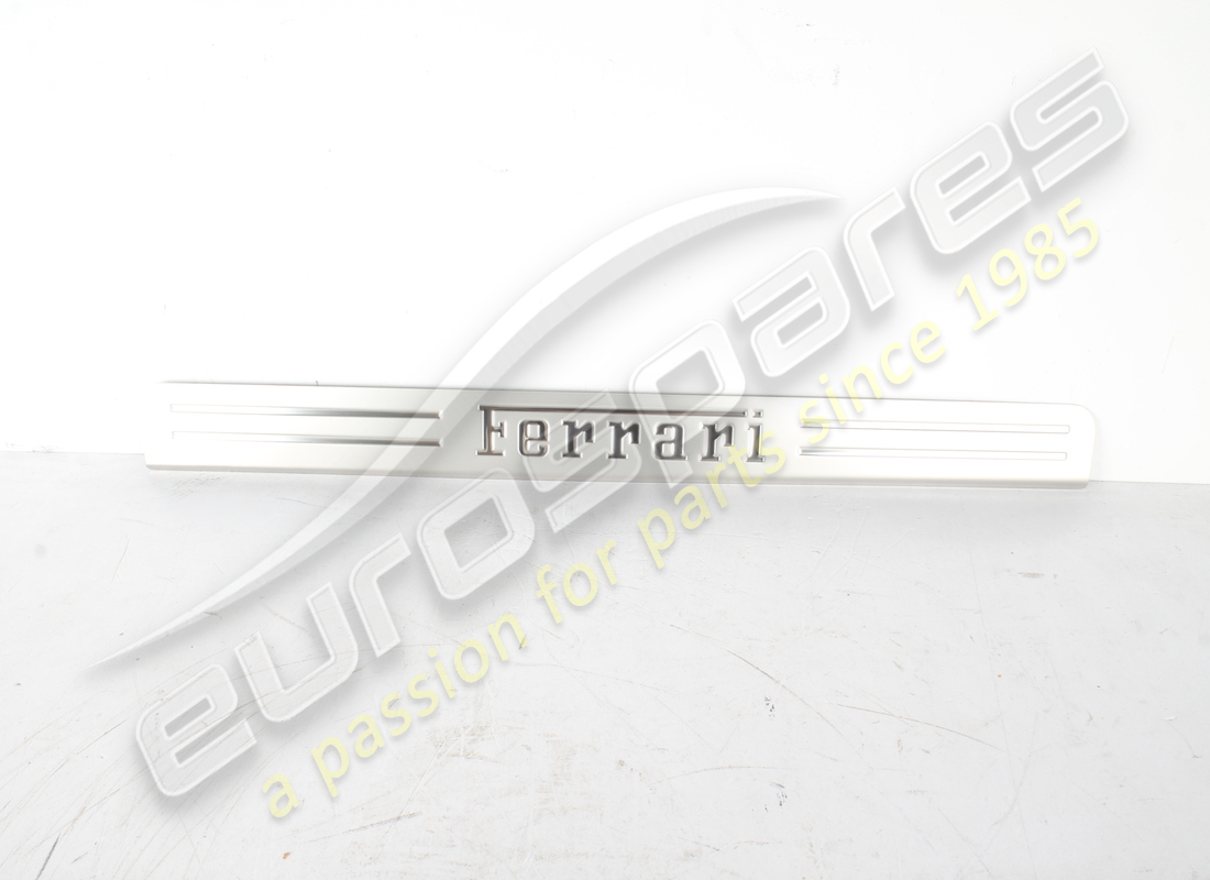 new ferrari rh kickplate. part number 86786100 (1)