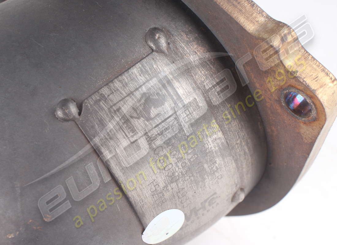 USED FERRARI COMPLETE RH EXHAUST MANIFOLD. PART NUMBER 281030 (3) used ferrari complete rh exhaust manifold. part number 281030 (3)