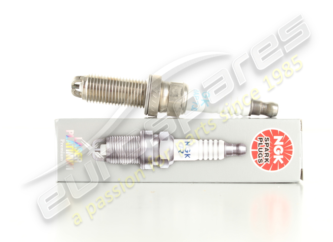 NEW NGK SPARK PLUG . PART NUMBER 310840 (1)
