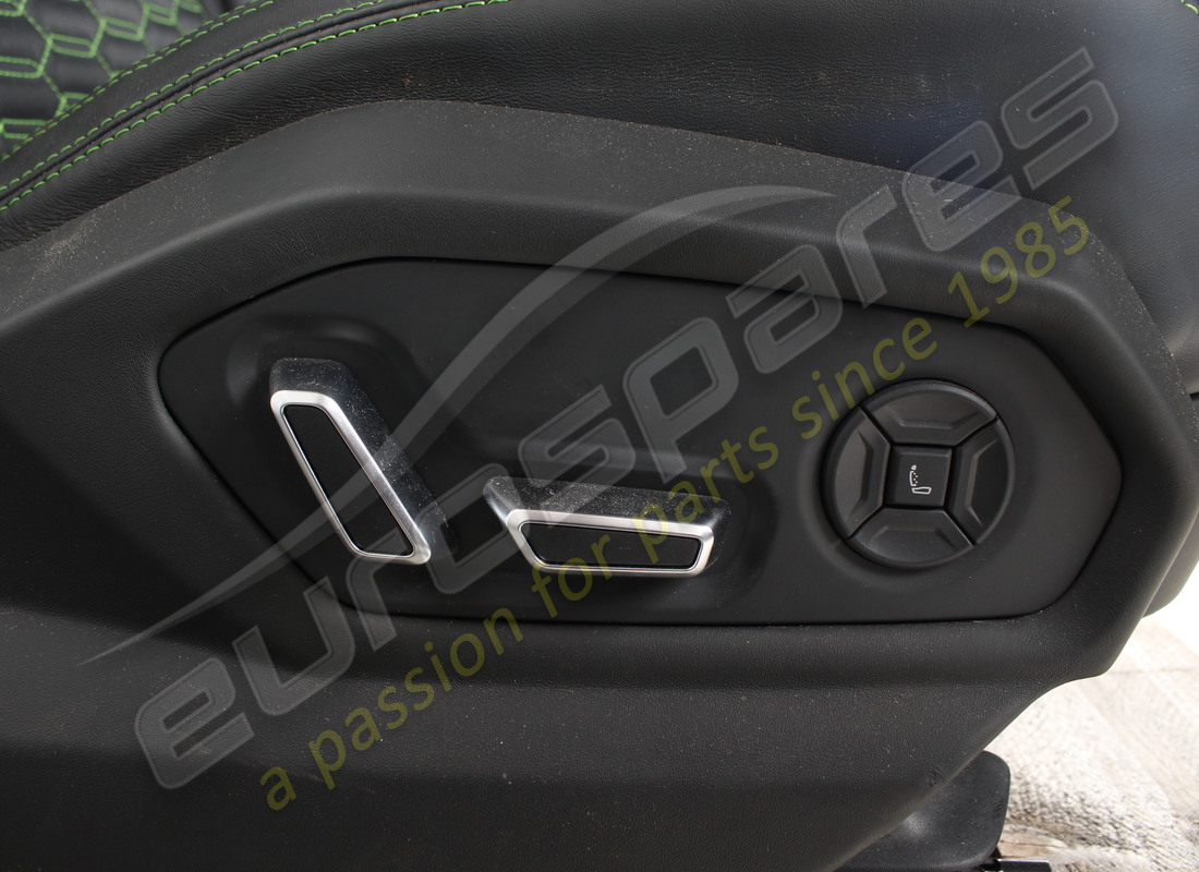 USED EUROSPARES URUS COMPLETE SEAT SET. PART NUMBER EAP1227394 (3) used eurospares urus complete seat set. part number eap1227394 (3)