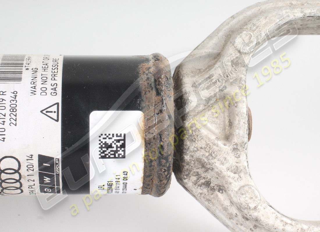 DAMAGED LAMBORGHINI SHOCK ABSORBER MAGNA RIDE LIFT. PART NUMBER 4T0412019R (4) damaged lamborghini shock absorber magna ride lift. part number 4t0412019r (4)