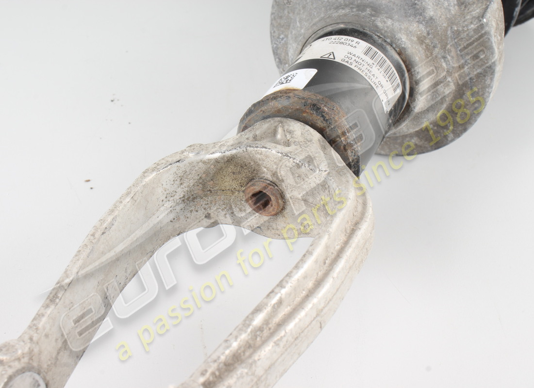 DAMAGED LAMBORGHINI SHOCK ABSORBER MAGNA RIDE LIFT. PART NUMBER 4T0412019R (7) damaged lamborghini shock absorber magna ride lift. part number 4t0412019r (7)