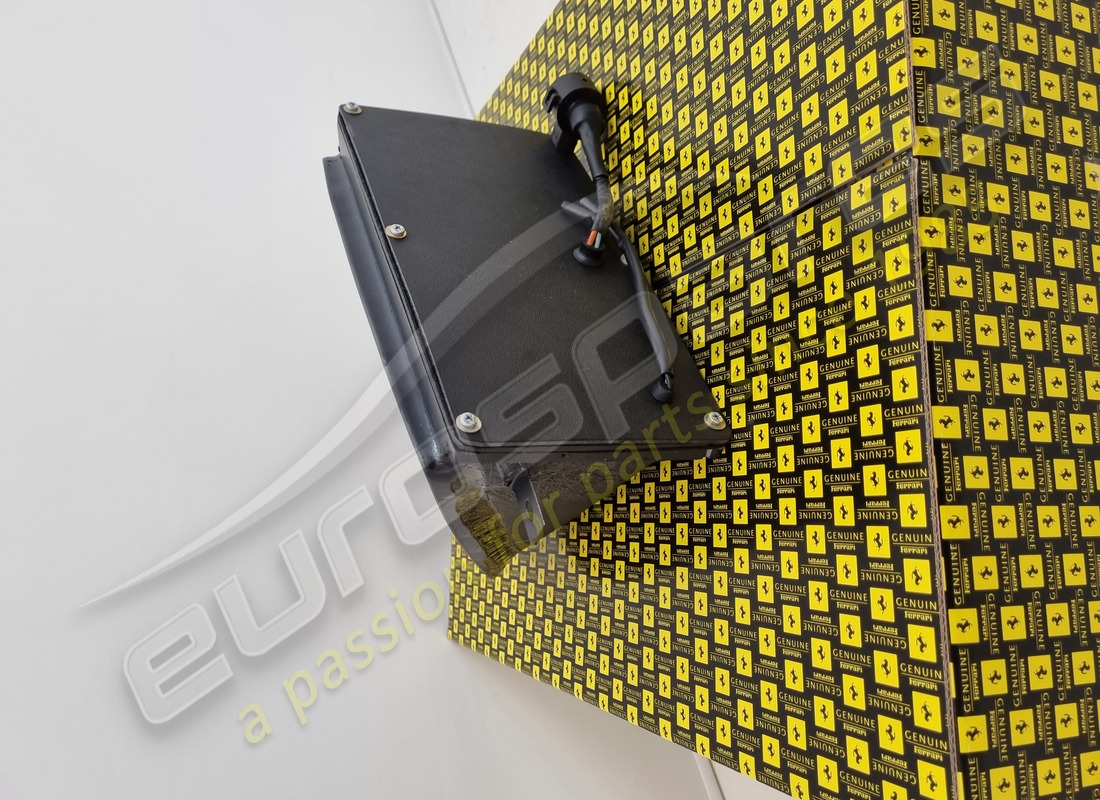 NEW FERRARI LH INDICATOR LAMP ASSEMBLY. PART NUMBER 135081 (4) new ferrari lh indicator lamp assembly. part number 135081 (4)