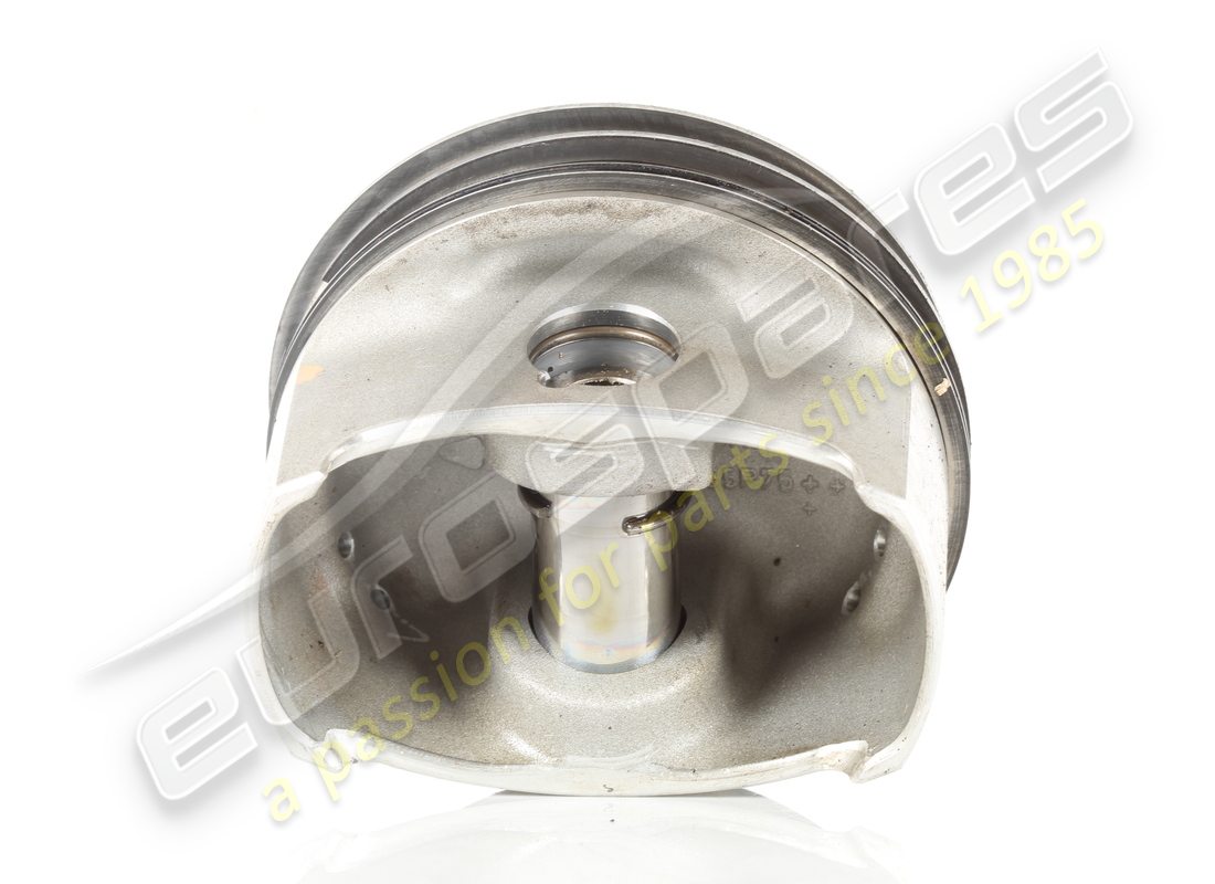 used ferrari piston with rings. part number 137980 (3)