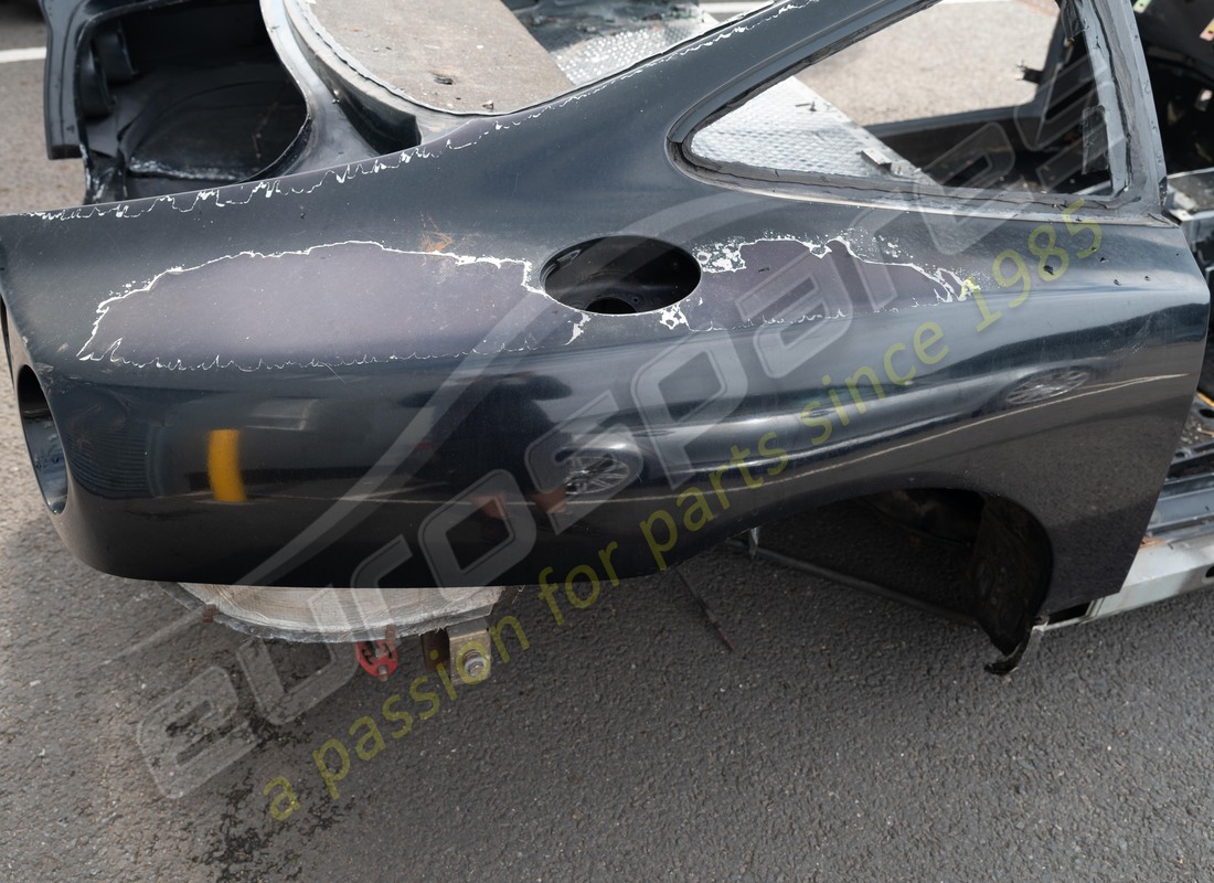 USED FERRARI 550 COMPLETE BODYSHELL BARE. PART NUMBER 65375900 (11) used ferrari 550 complete bodyshell bare. part number 65375900 (11)