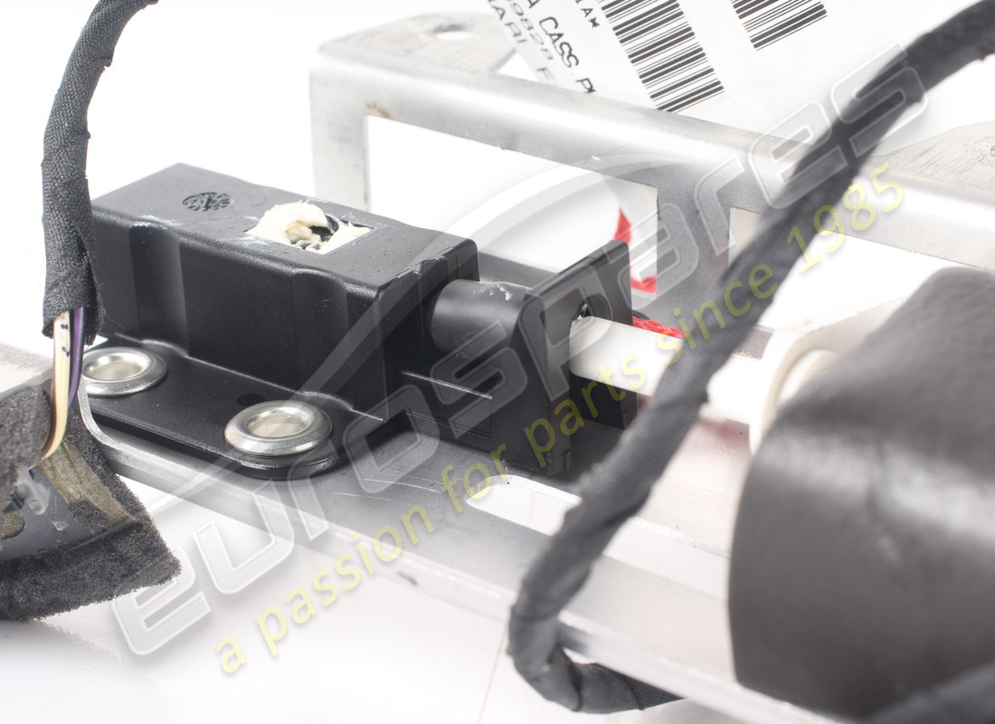 USED FERRARI GLOVE COMPARTMENT DOOR LOCK. PART NUMBER 83340200 (2) used ferrari glove compartment door lock. part number 83340200 (2)