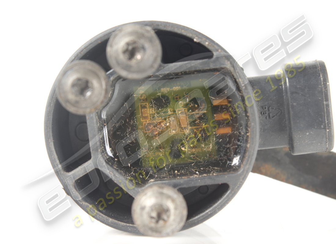 used ferrari complete rh rear motion sensor. part number 259266 (6)