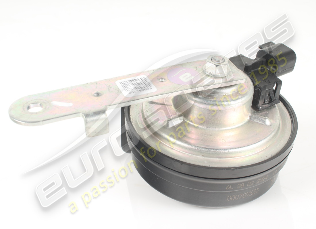 USED FERRARI LOW TONE HORN. PART NUMBER 789533 (3) used ferrari low tone horn. part number 789533 (3)