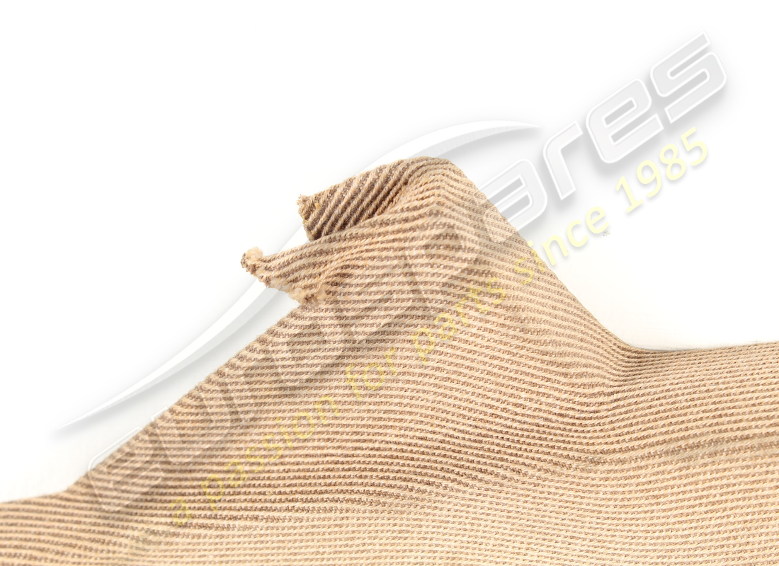 used ferrari rh rear moulding. part number 60679900 (2)