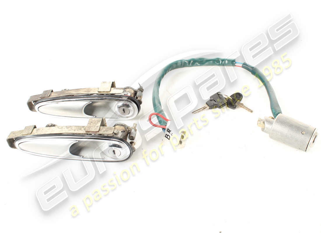 USED Eurospares IGNITION BARREL & DOOR LOCKS WITH KEYS & HANDLES . PART NUMBER EAP1729619 (1)