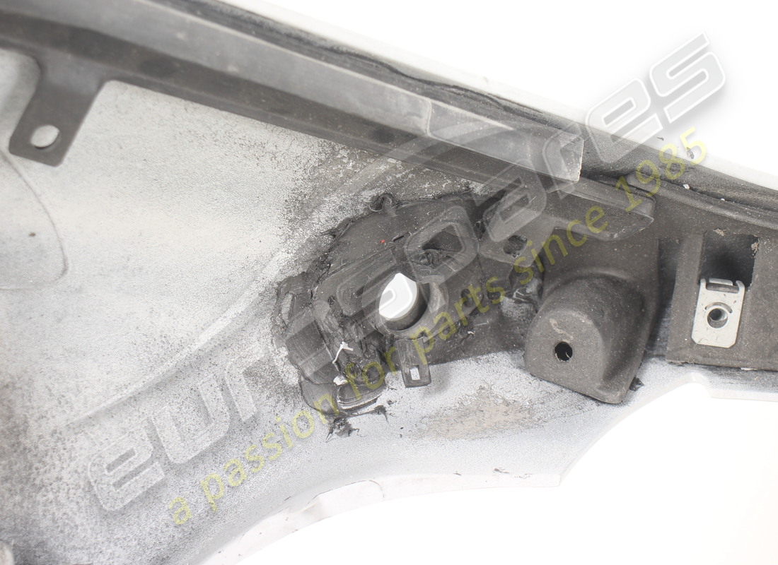 DAMAGED FERRARI FRONT BUMPER. PART NUMBER 89041710 (5) damaged ferrari front bumper. part number 89041710 (5)