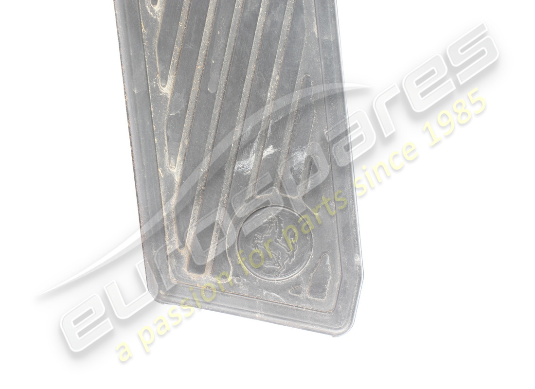 used ferrari footrest rubber rhd part number 65918000 (2)
