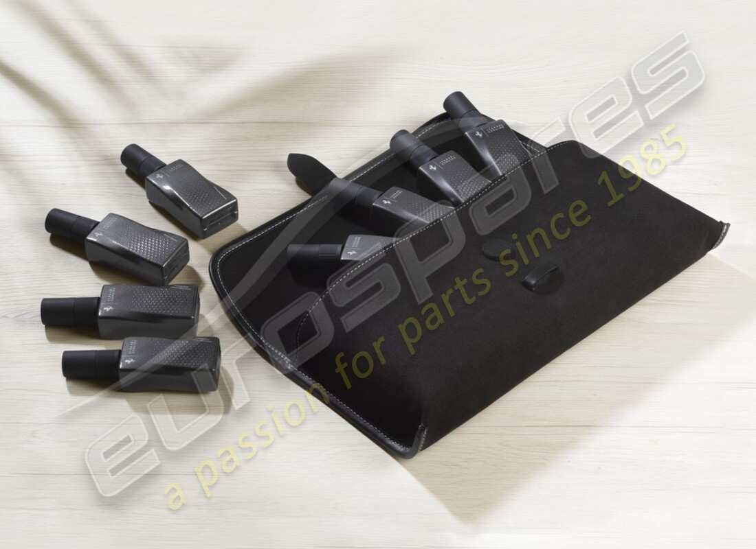 NEW FERRARI CAR CARE TOURING KIT. PART NUMBER 70005132 (1) new ferrari car care touring kit. part number 70005132 (1)