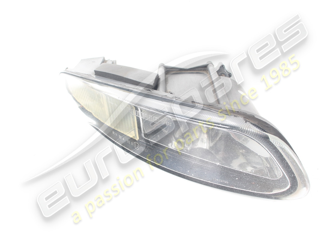 used maserati rh fog light. part number 383100114 (2)