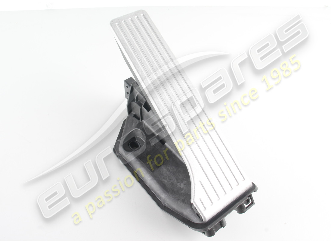 NEW MASERATI ACCELERATOR PEDAL. PART NUMBER 670156296 (1) new maserati accelerator pedal. part number 670156296 (1)