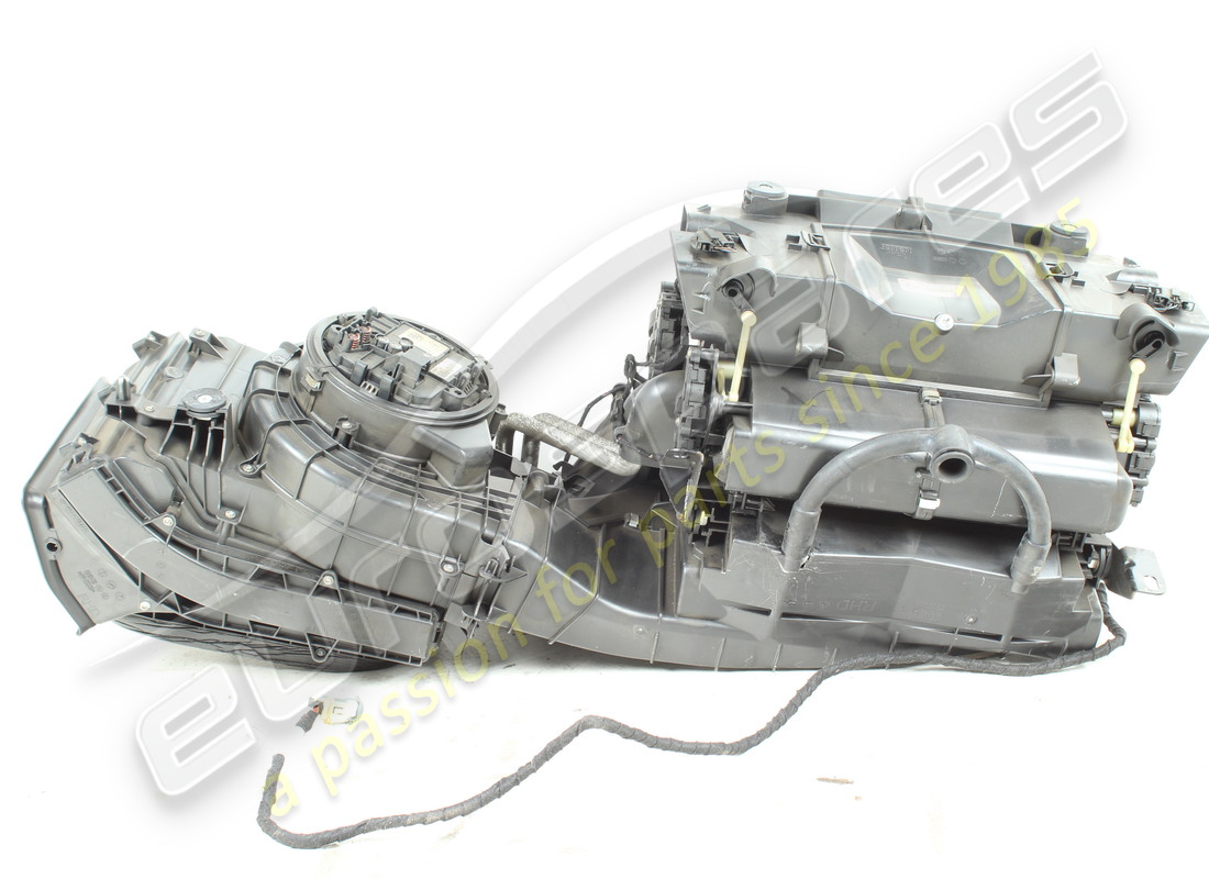 DAMAGED FERRARI COMPLETE AIR CONDITIONING UNIT. PART NUMBER 781682 (1) damaged ferrari complete air conditioning unit. part number 781682 (1)