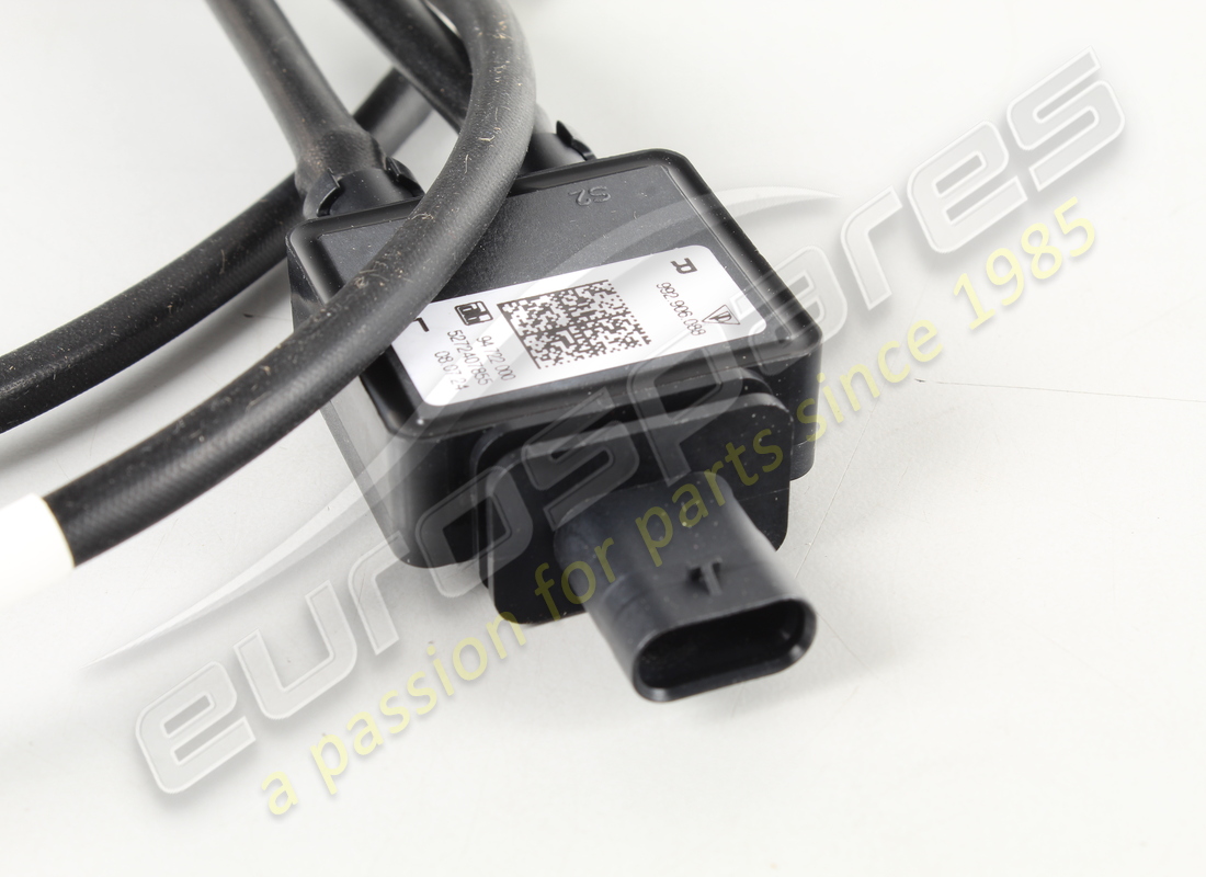 NEW PORSCHE TEMPERATURE SENSOR. PART NUMBER 992906088 (4) new porsche temperature sensor. part number 992906088 (4)