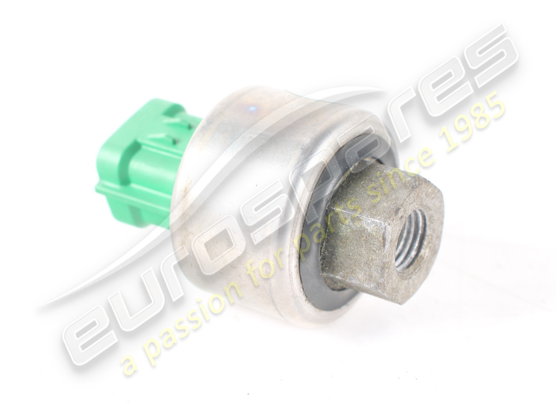 USED MASERATI PRESSURE GAUGE FOR FREON FIL. PART NUMBER 46476438 (3) used maserati pressure gauge for freon fil. part number 46476438 (3)